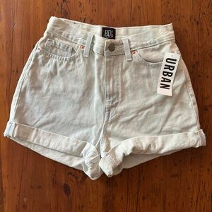 BDG Urban Outfitters - High Rise Mom Shorts